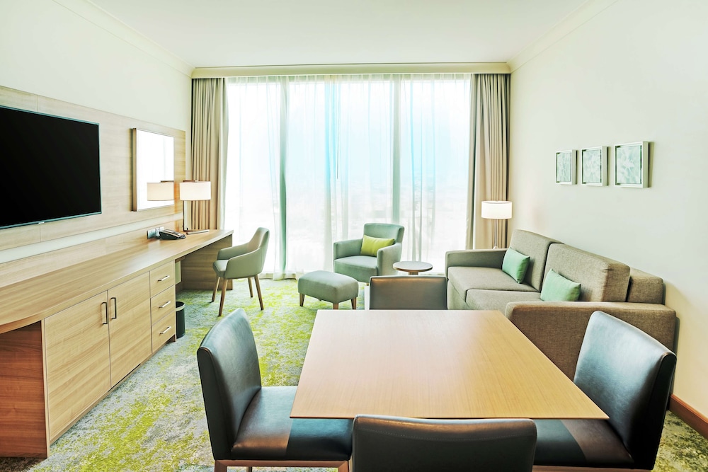 Hilton Garden Inn Kuwait 34/49