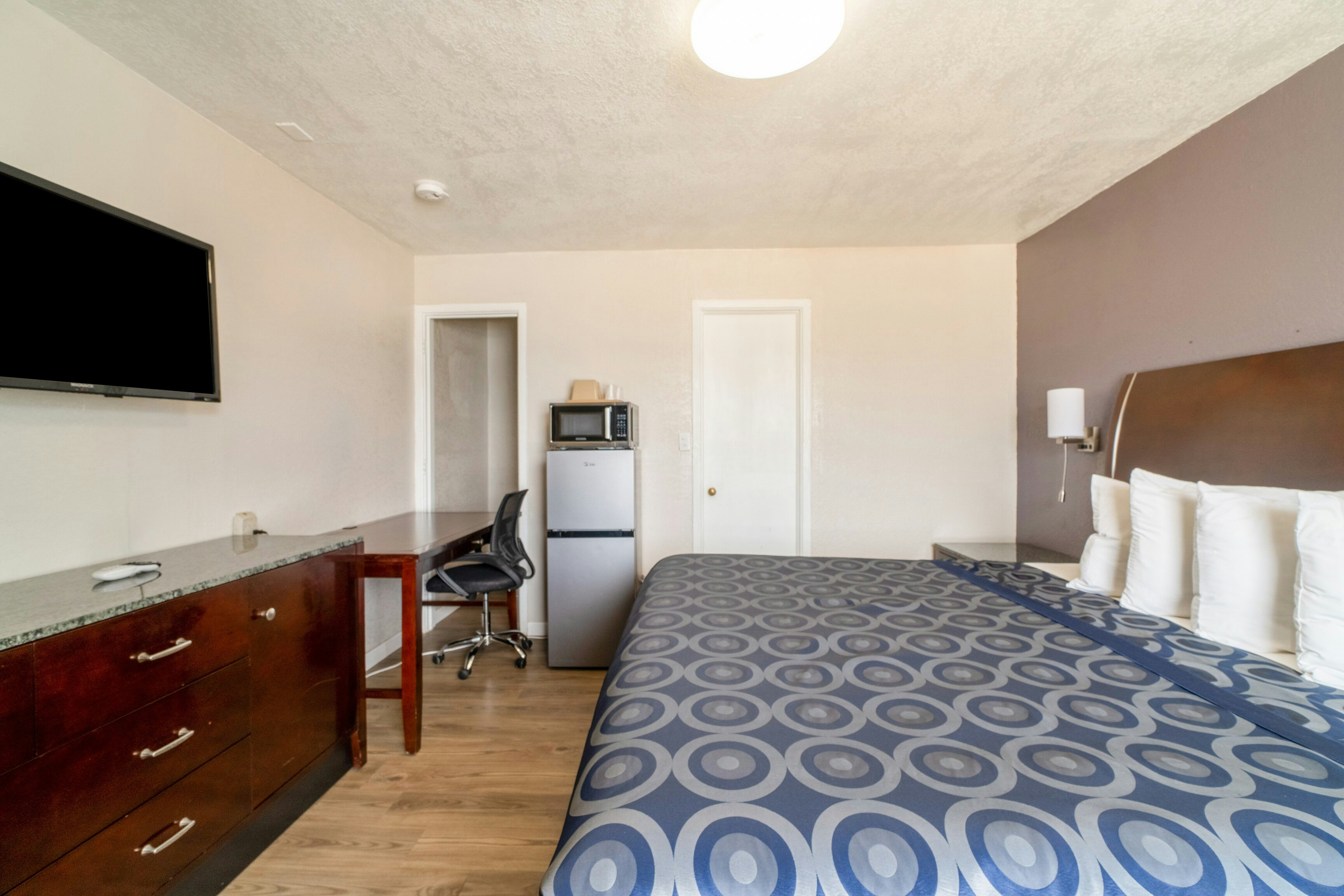Economy Inn By OYO, Lamesa TX 14/25