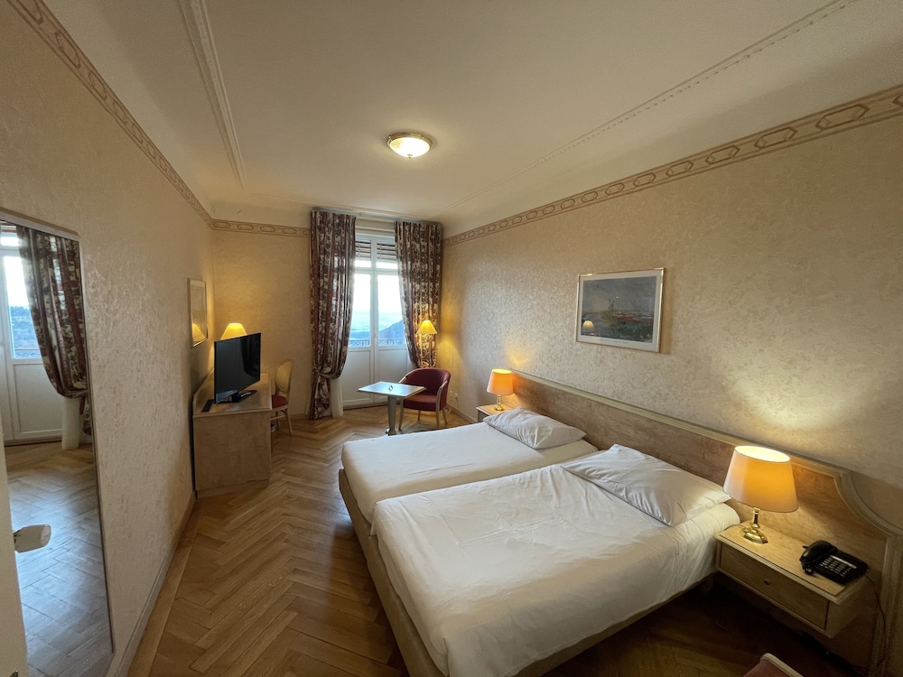 Grand Hotel des Rasses 12/46