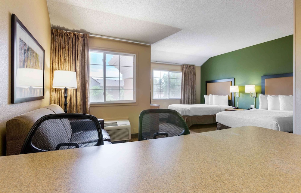 Extended Stay America Suites Phoenix Airport Tempe 20/54