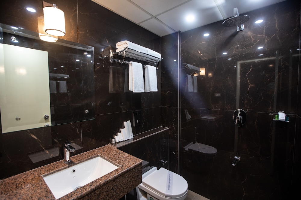 Hotel Paramos Inn 28/32