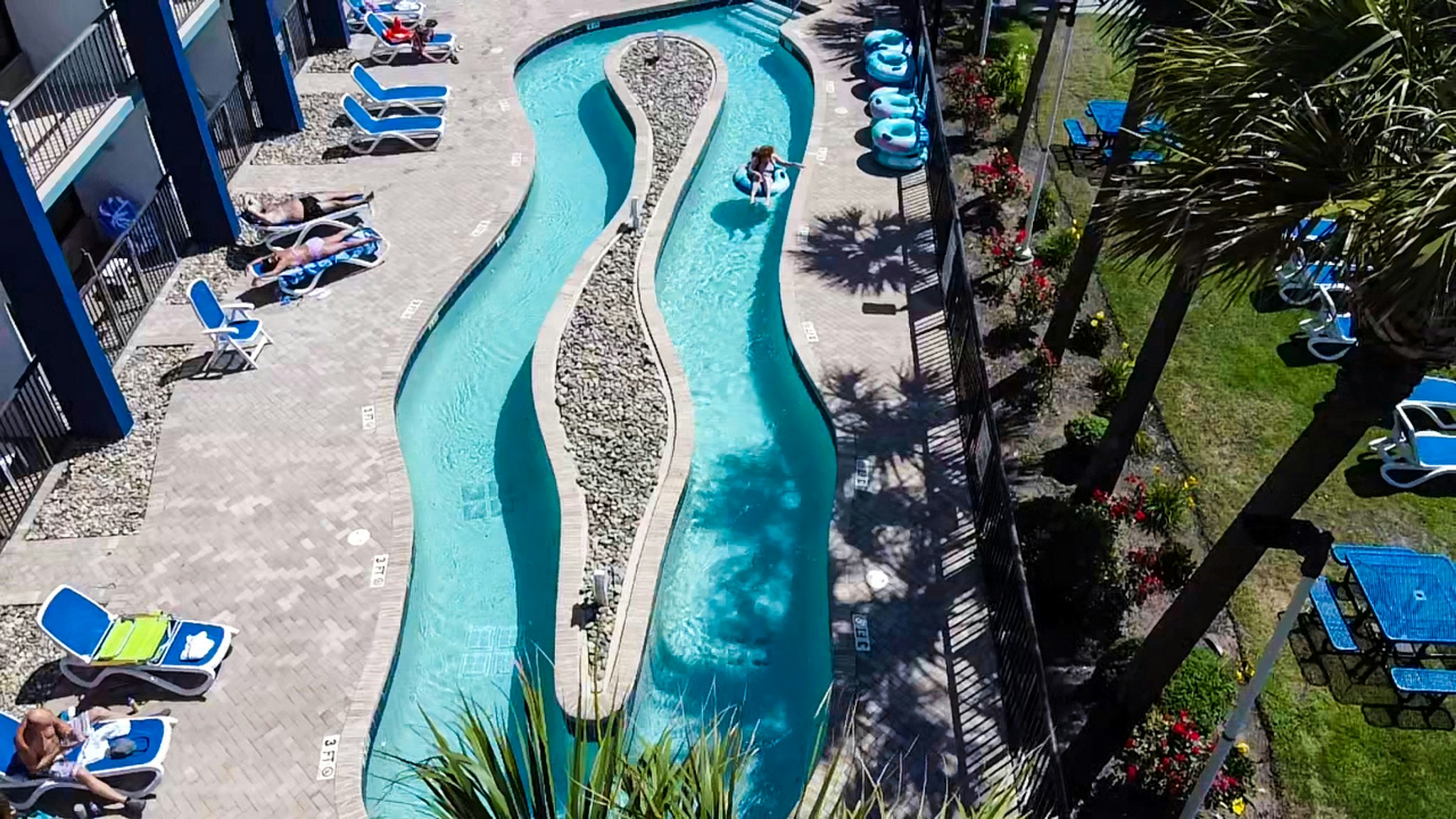 Grande Shores Ocean Resort 70/84