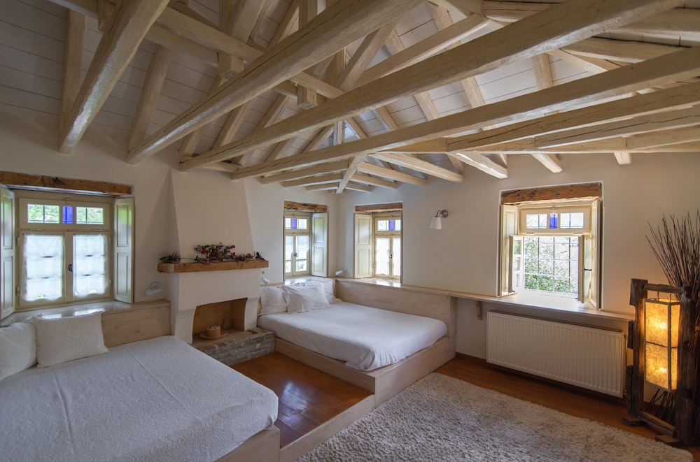Papaevangelou Hotel 38/66