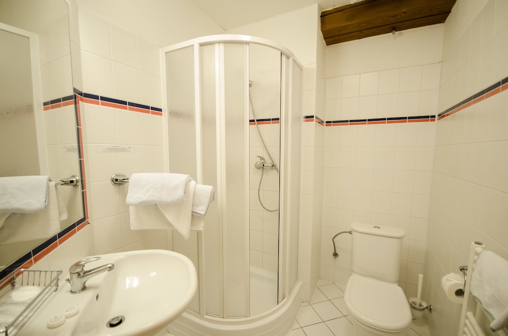 Hotel Adler 47/50