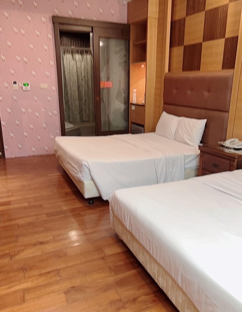 Charming Motel 3/47