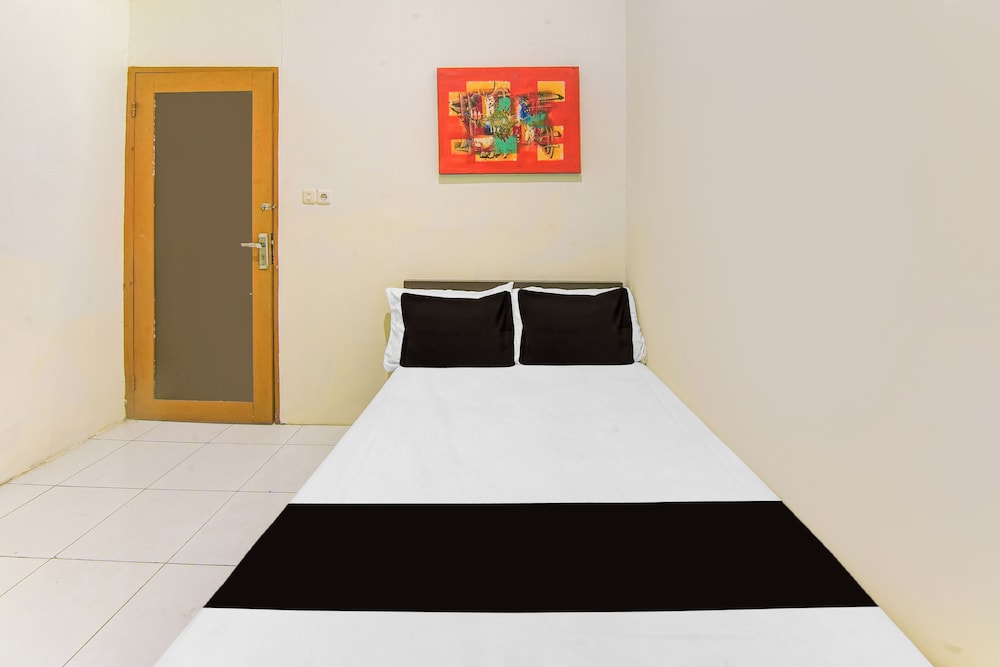 Hotel O Makassar near RS Grestelina formerly Wisma Makassar 27/38