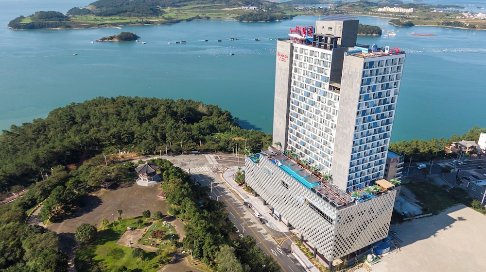 Ramada Plaza by Wyndham Dolsan Yeosu 5/64