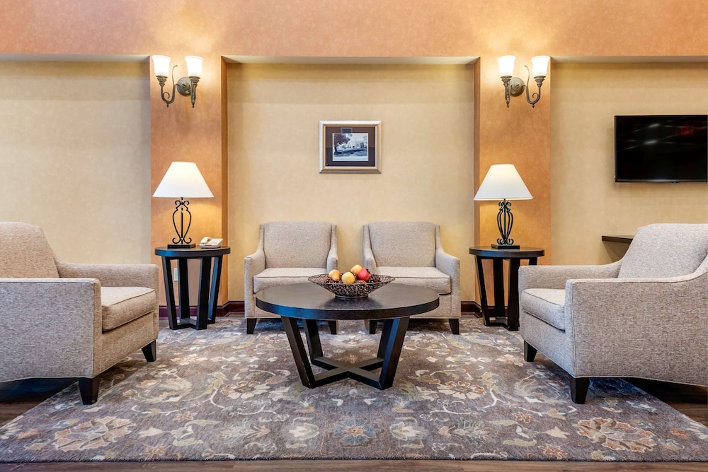 Best Western Plus Victor Inn & Suites 24/35