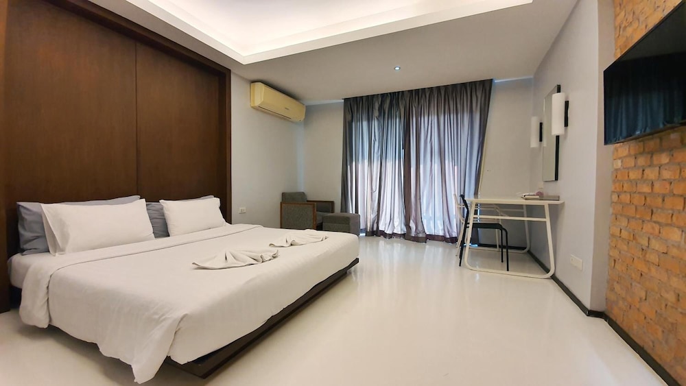 S2 Hotel 23/68