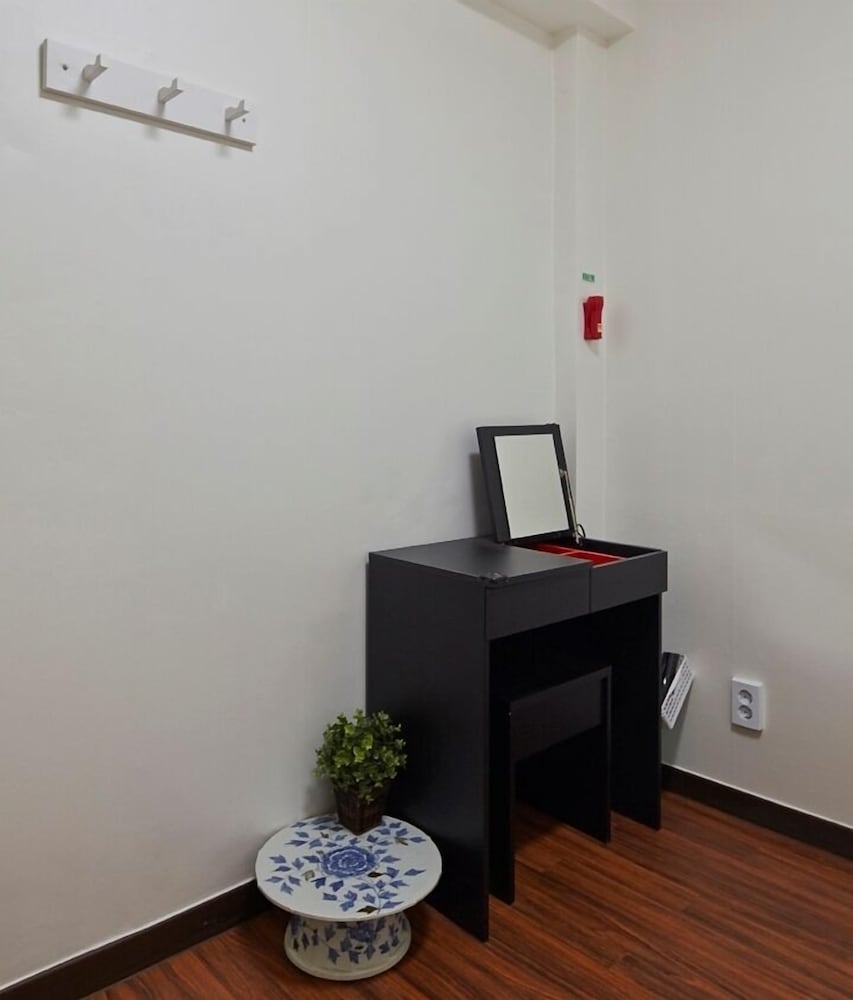 Jiwoljang Guest House 10/50