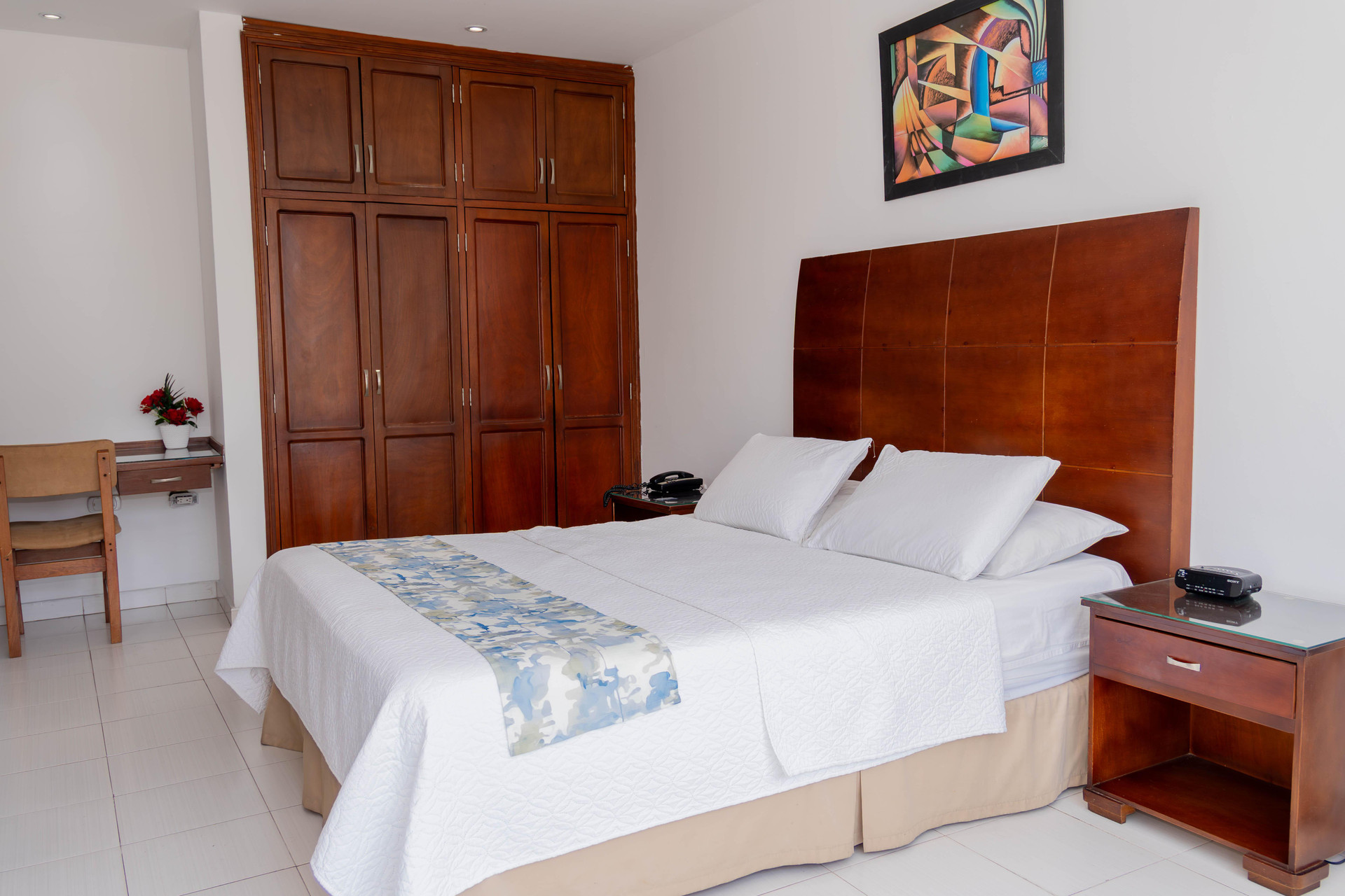Deluxe, Double Bed, Street View