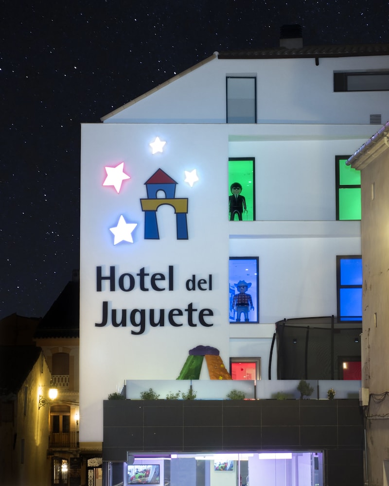 HOTEL DEL JUGUETE 7/65