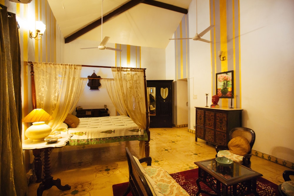 CASA BRITONA GOA 18/50