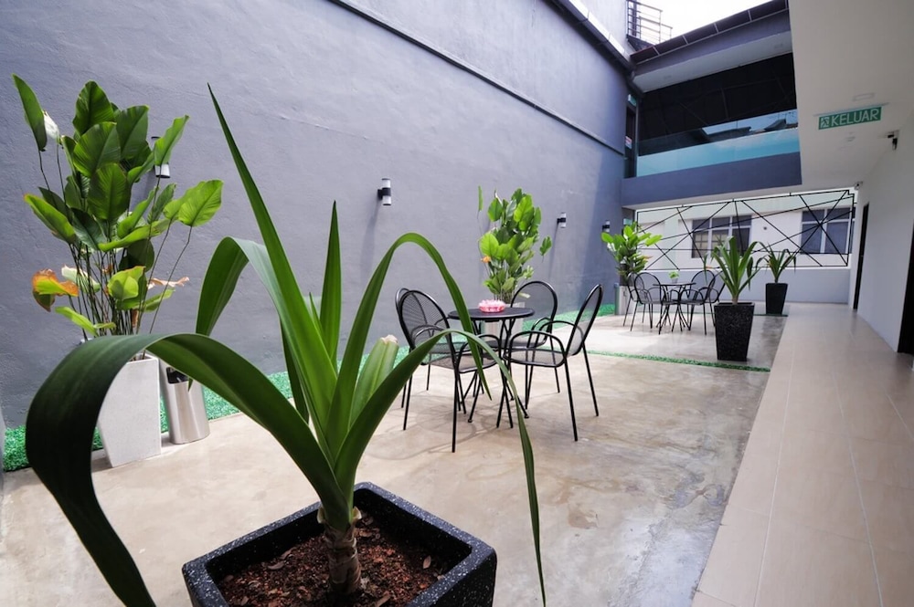 Hotel Mezzo 48/63