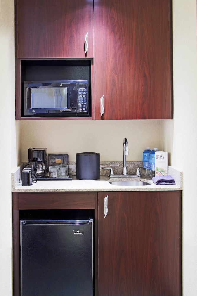 Springhill Suites By Marriott 38/46