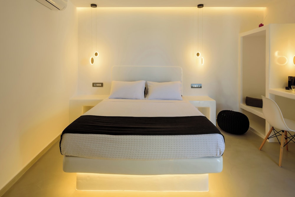 Superior, Queen Bed, Sea View, Shared Balcony، Tataki Hotel 4/10