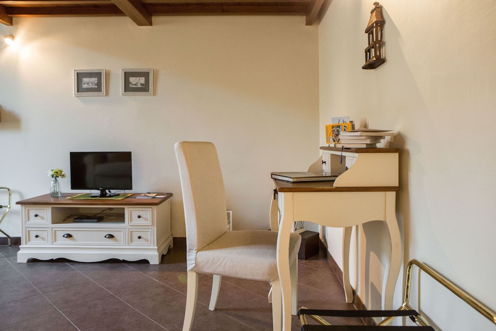 Charming Suite Cavour Heart Of Florence 19/23