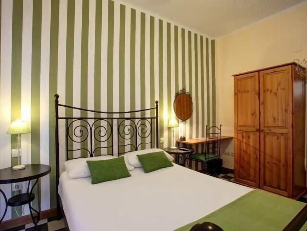 Malaga Lodge Guesthouse 17/51