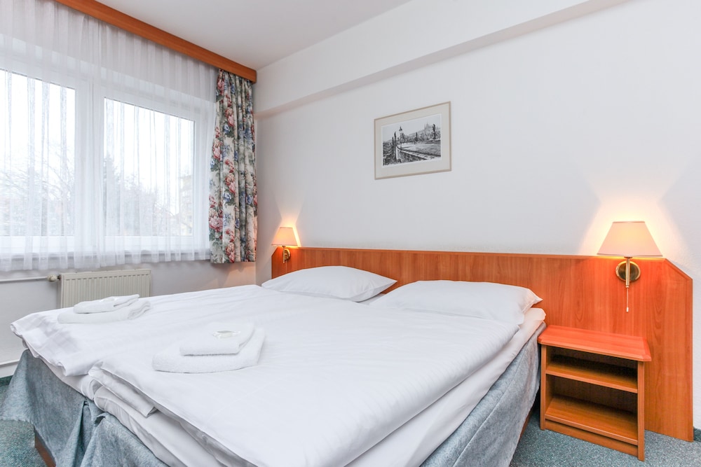 Apartment, 1 Double and 3 Single Beds