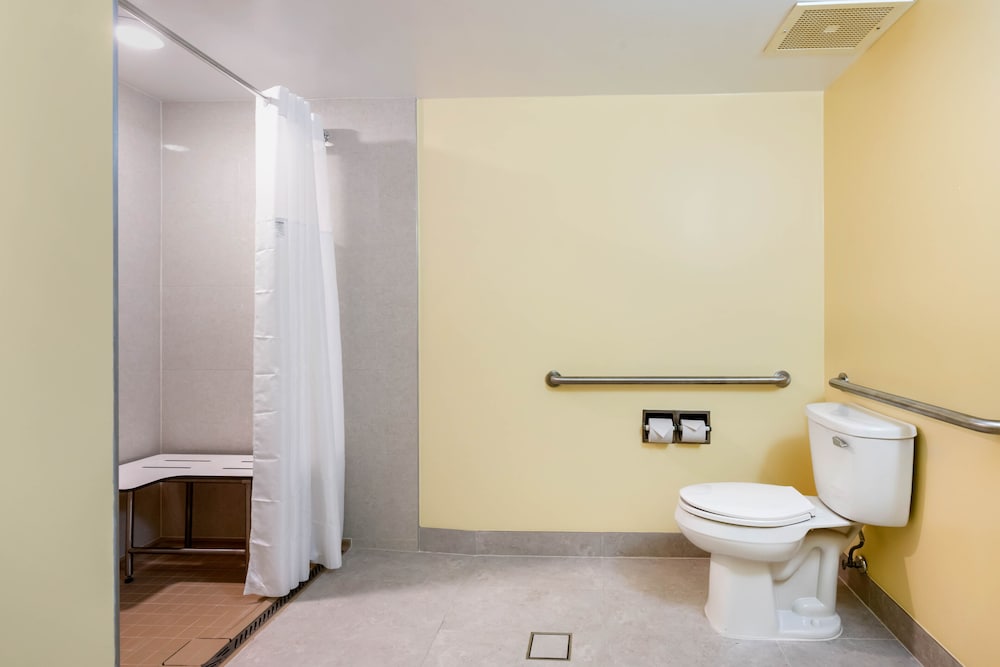 SureStay by Best Western Jacksonville Airport 52/54