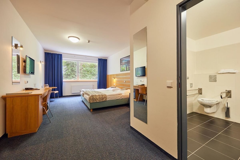 Hotel Port Doksy 50/50