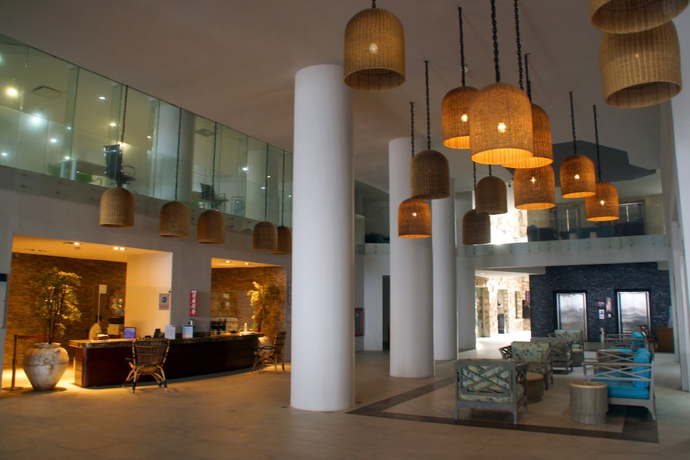 Royal Villas Resort Hotel 30/65