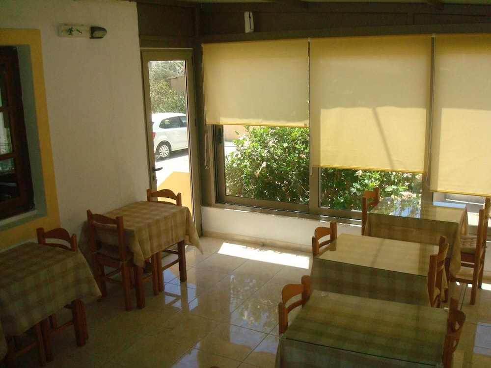 Aghas Hotel 41/60