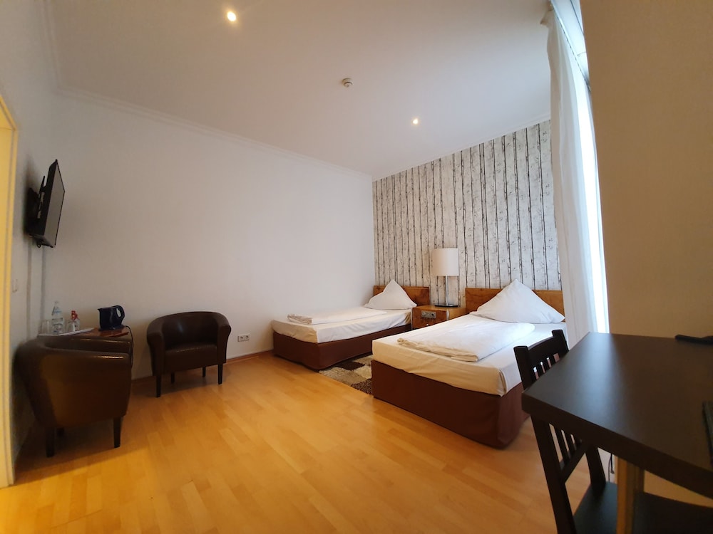 ERLANGER HOF 16/26