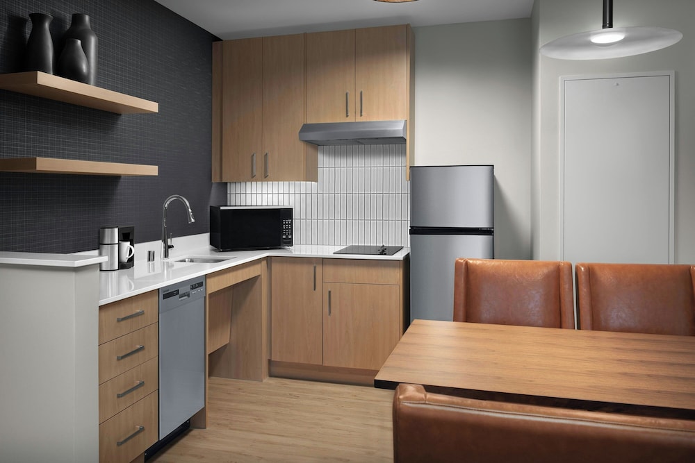 Residence Inn by Marriott Seattle Northgate Station 32/39