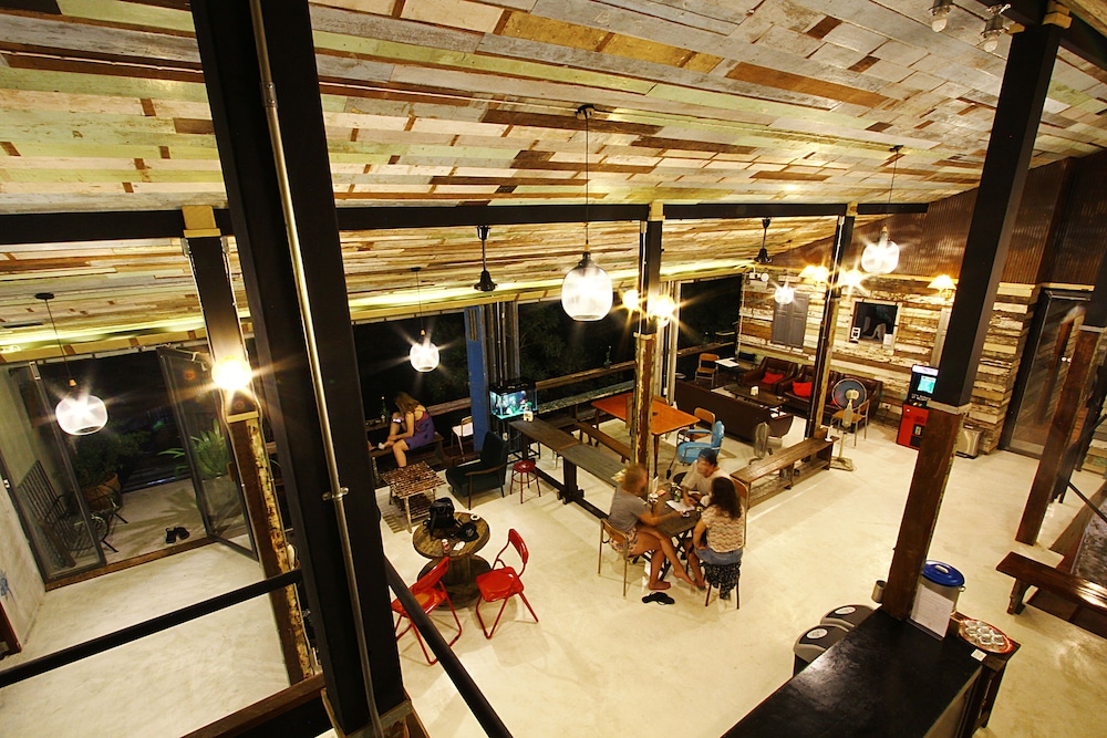 Here Hostel 55/66