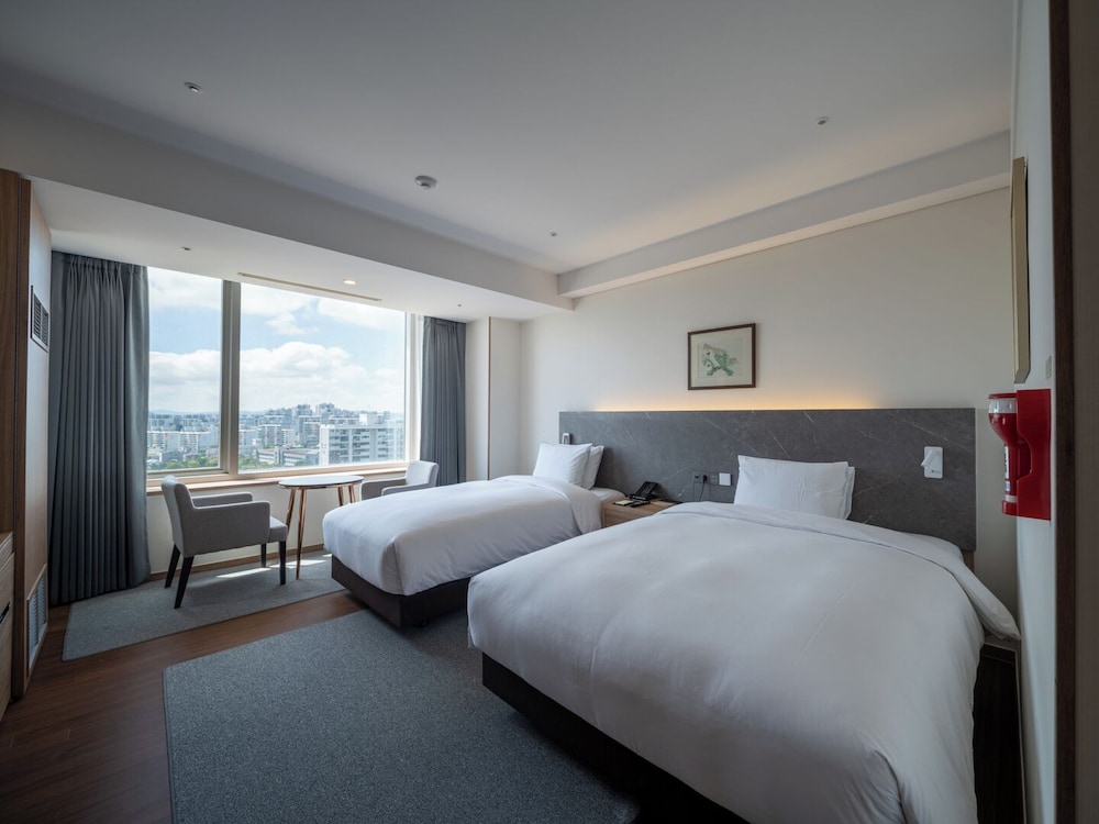 Deluxe, Residence, Twin Beds, with Pool