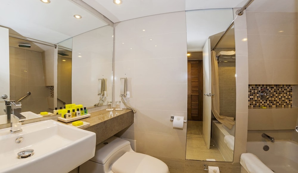 Hotel Almirante Cartagena Colombia 75/75