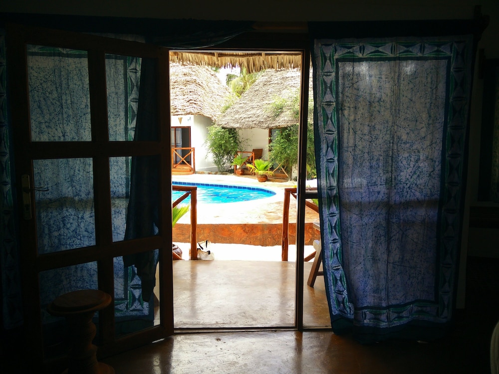 Sea View Lodge Boutique Hotel 44/76