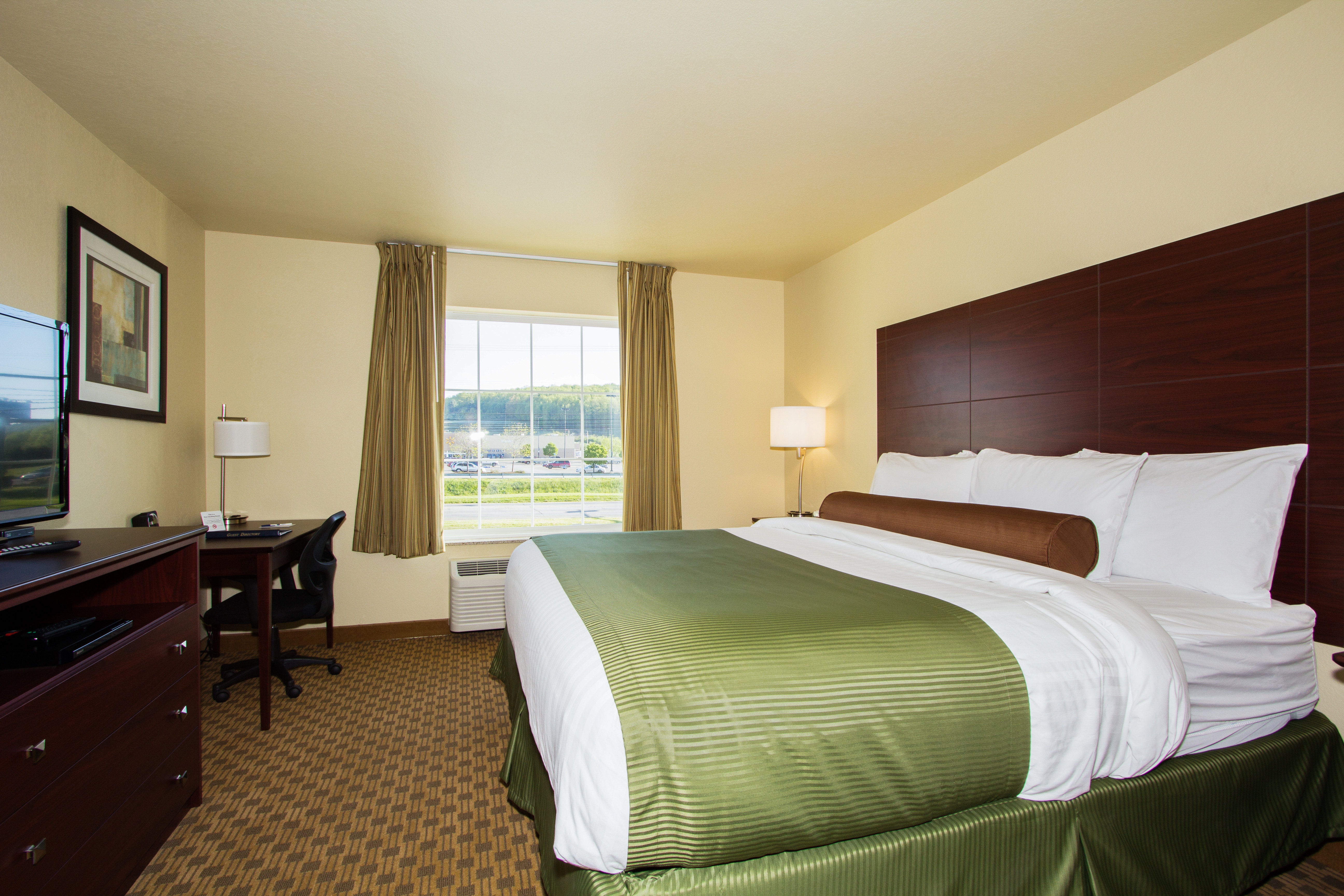Cobblestone Inn Suites Corry Pa 9/70