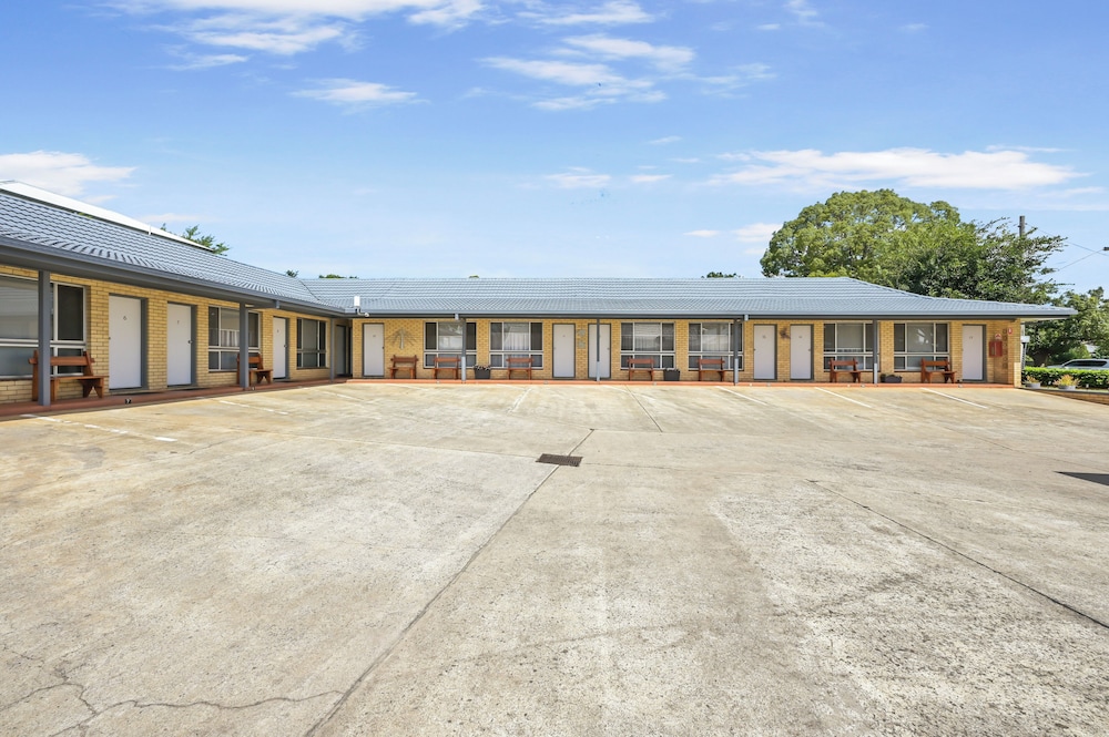 GARDEN CITY MOTOR INN 36/44