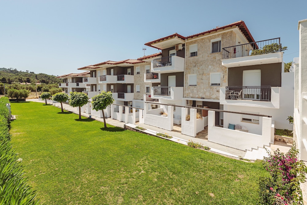 Ampelia Hotel Kassandra 45/50