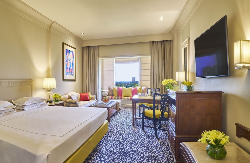 Taj Club, King Bed