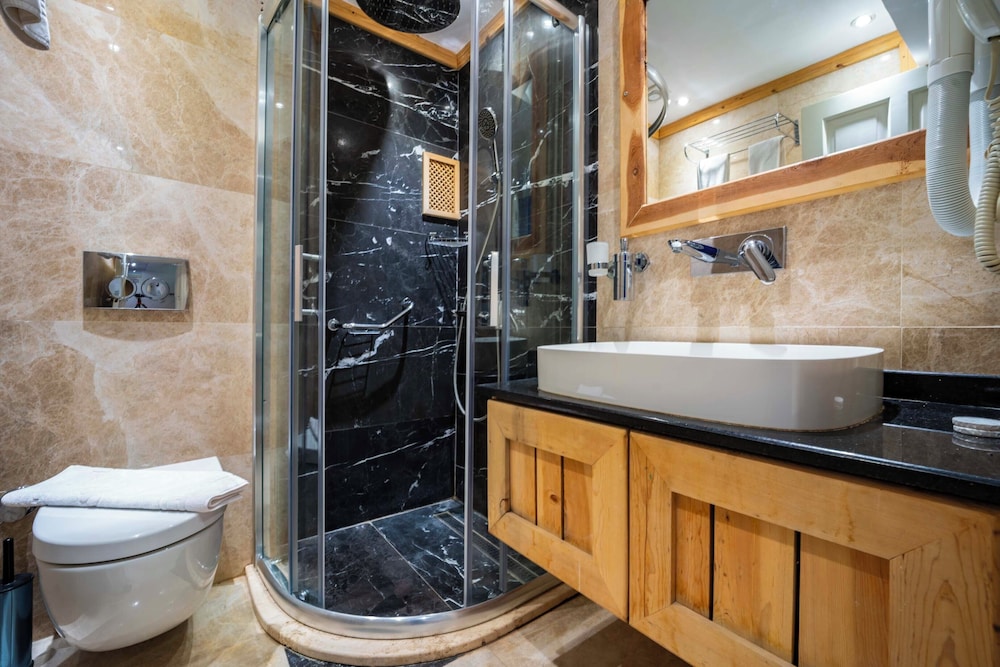 Elixir Boutique Hotel 48/50