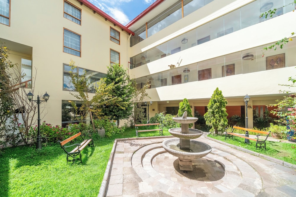 Taypikala Cusco Hotel 46/49