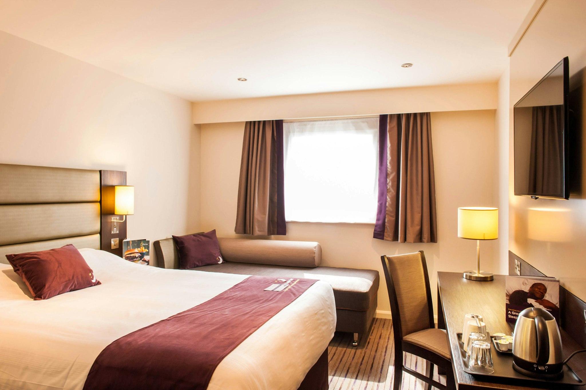 Premier Inn Luton Town Centre Hotel 10/24