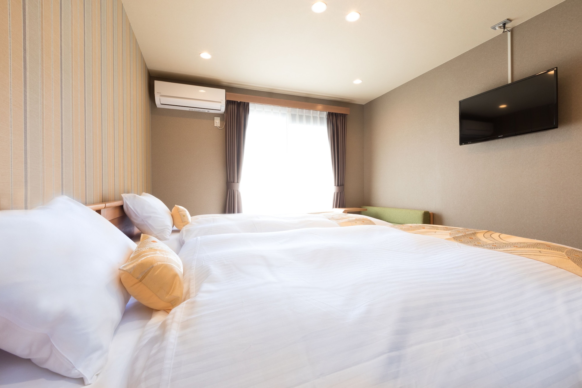STANDARD, TWIN BEDS
