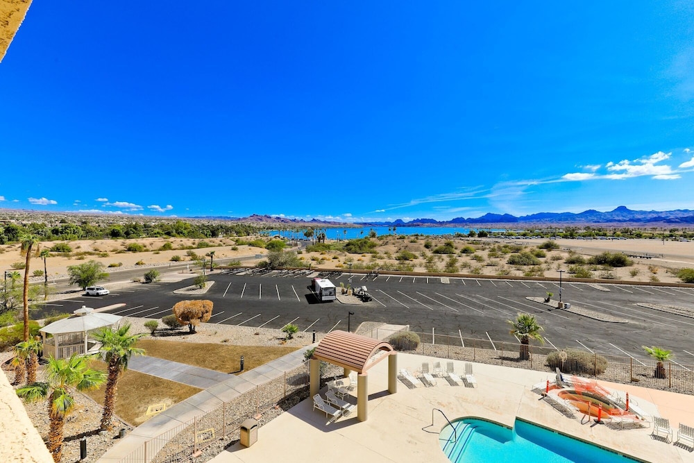 Studio6 Suites Lake Havasu City AZ 56/61