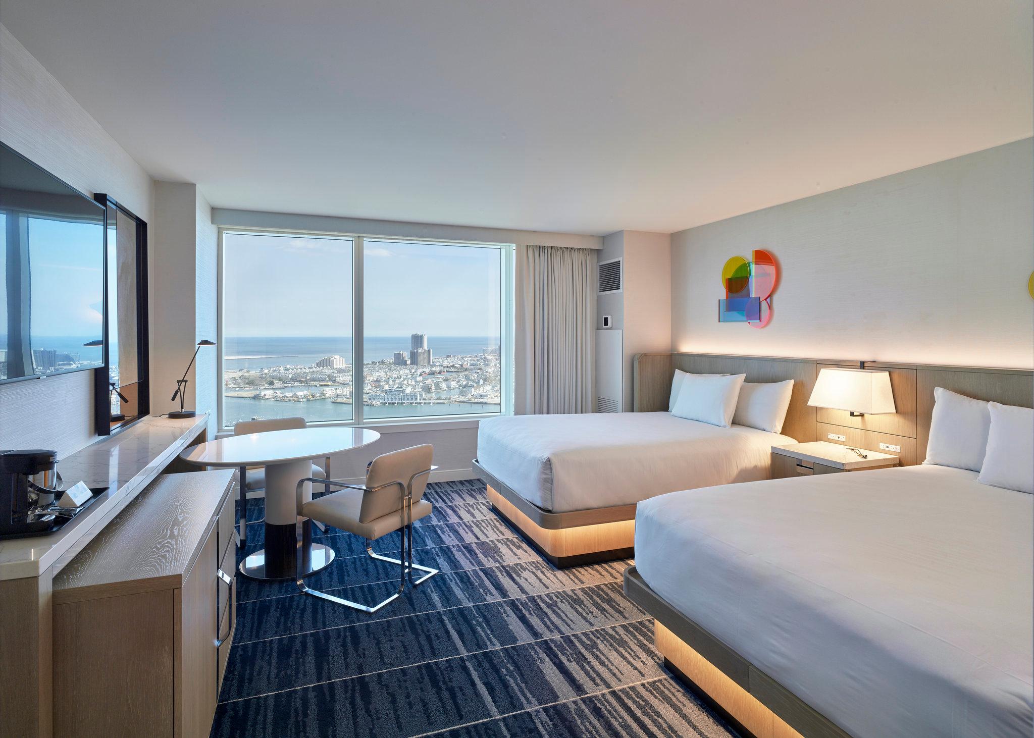 Tower, Queen Bed