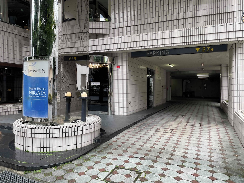 COURT HOTEL NIIGATA 60/66