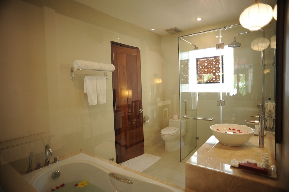 Vinh Hung Riverside Resort 78/78
