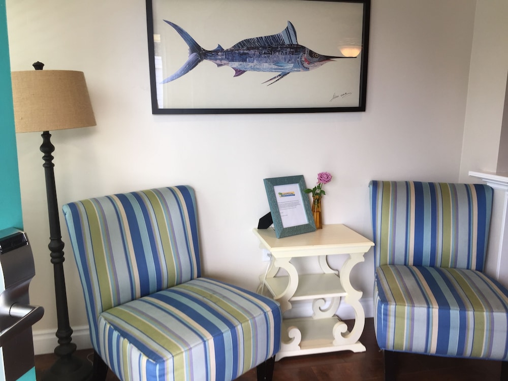 Beach Bungalow Inn and Suites 11/67