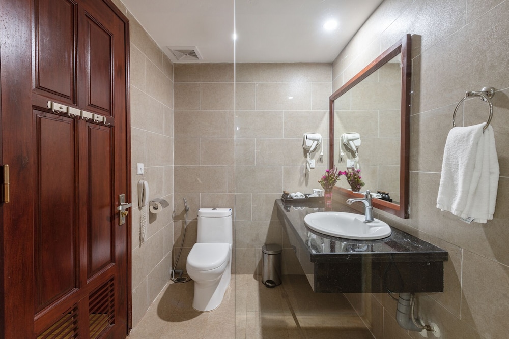 Amarin Resort & Spa 65/69