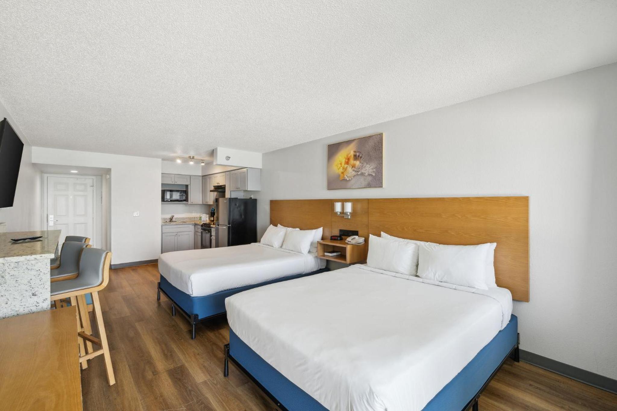 Suite, Ocean or Gulf View