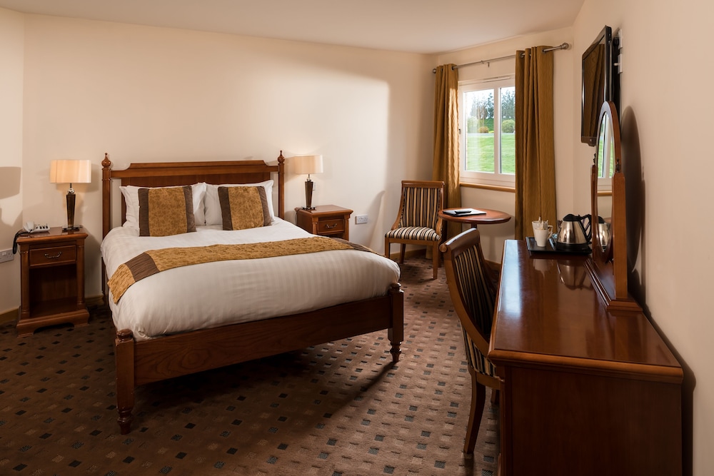 Radstone Hotel 9/50