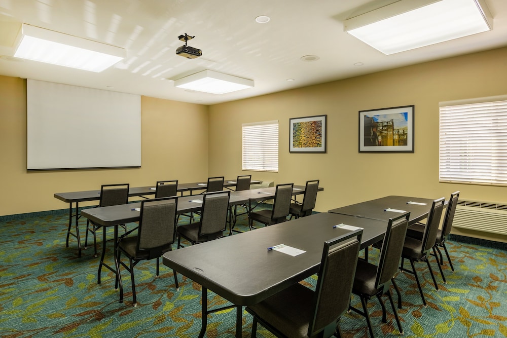 Candlewood Suites Springfield South 35/43